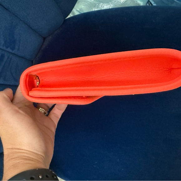 Ted Baker Arthea Orange Trimmed Straw T Clutch - Picture 10 of 10